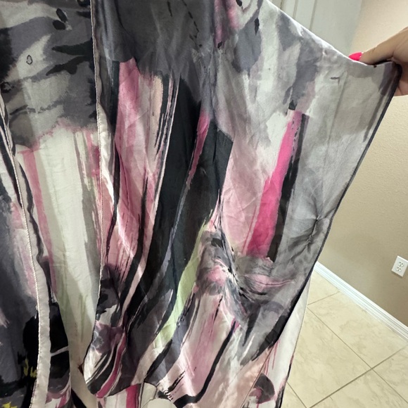 Abstract Watercolor Floral Kimono‎ – One Size - Picture 3 of 5